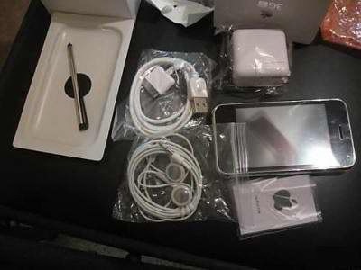 Buy: Apple iphone 3Gs 32GB, Nokia n900 
